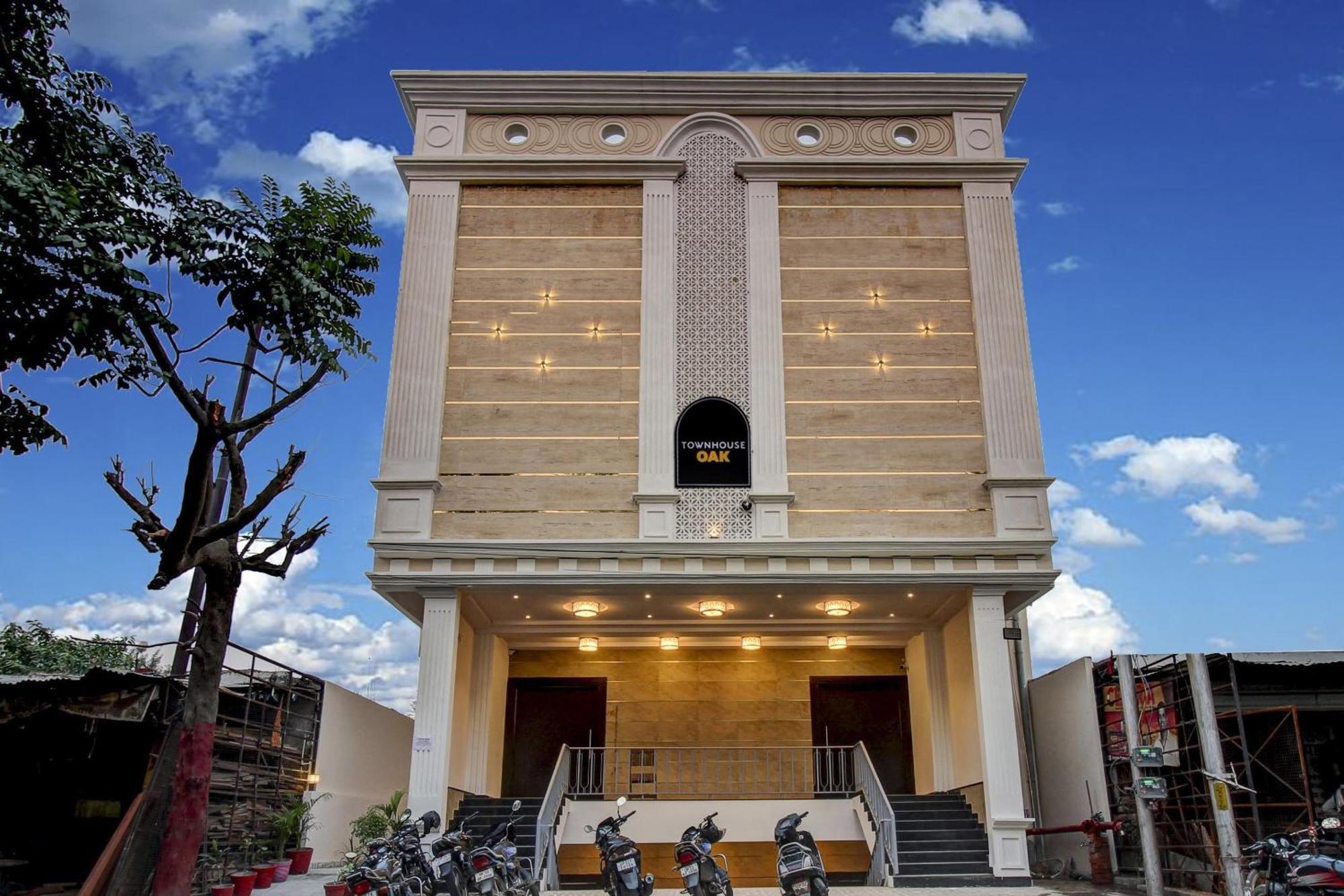 FabHotel Aurelia Grand Lucknow Esterno foto
