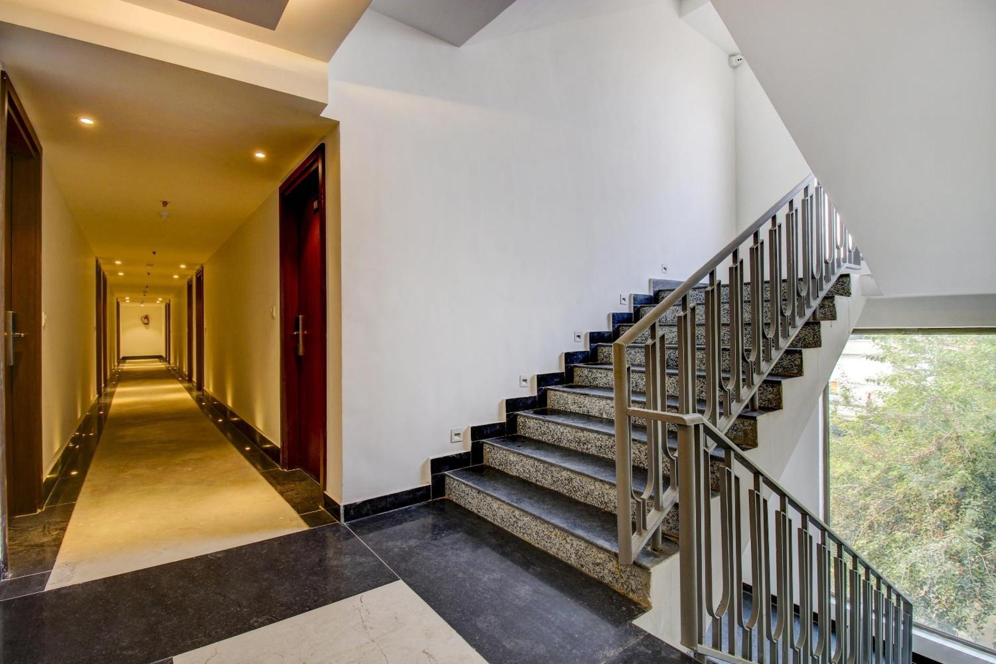 FabHotel Aurelia Grand Lucknow Esterno foto