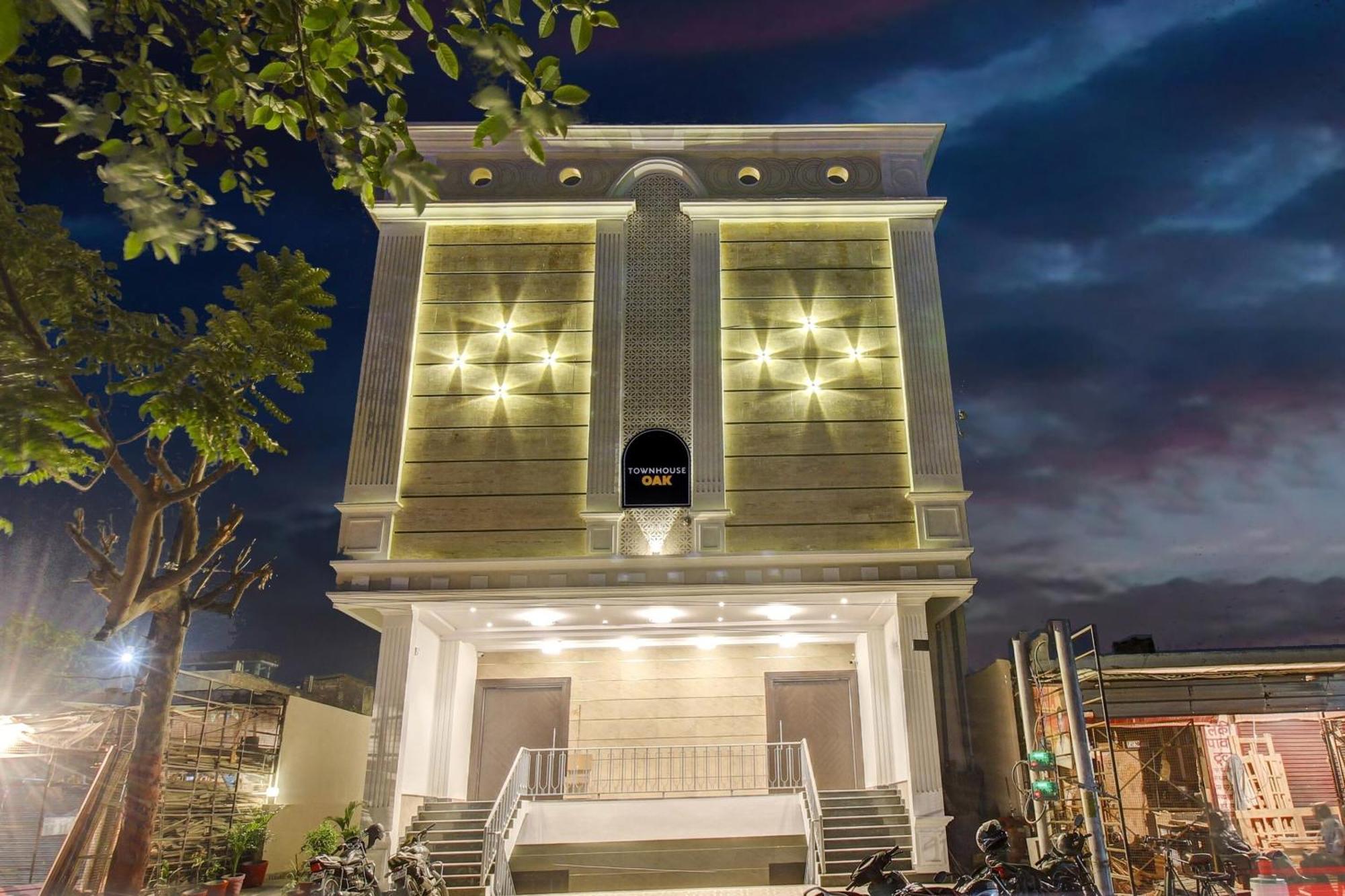 FabHotel Aurelia Grand Lucknow Esterno foto
